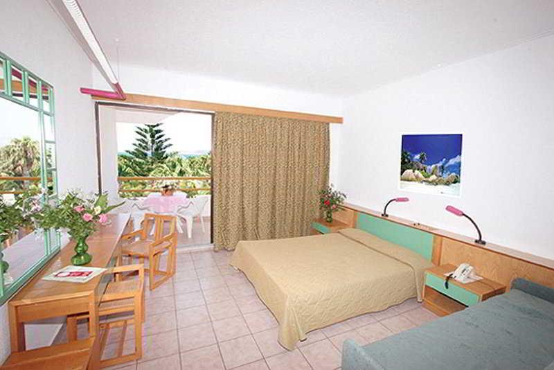 Tigaki Beach Hotel Экстерьер фото