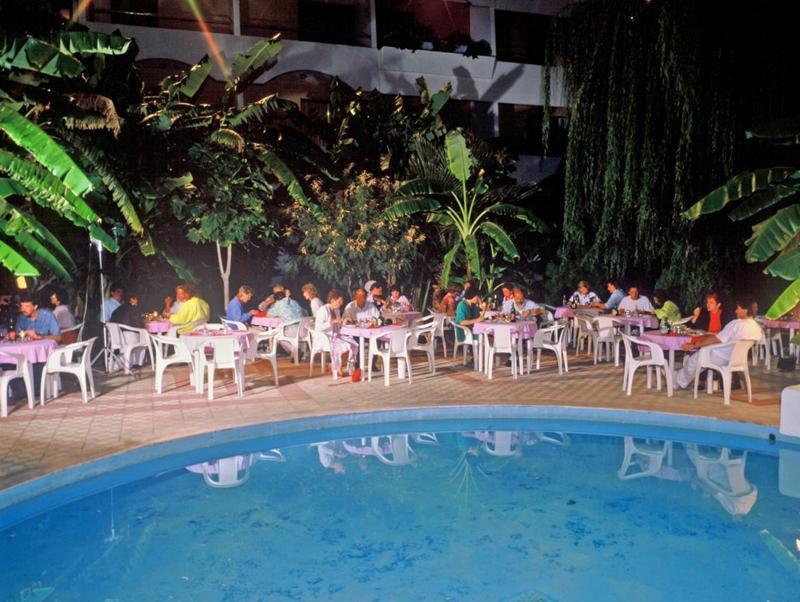 Tigaki Beach Hotel Экстерьер фото