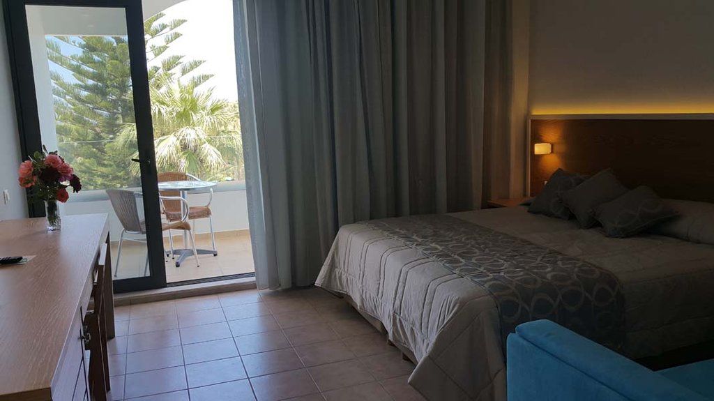 Tigaki Beach Hotel Экстерьер фото