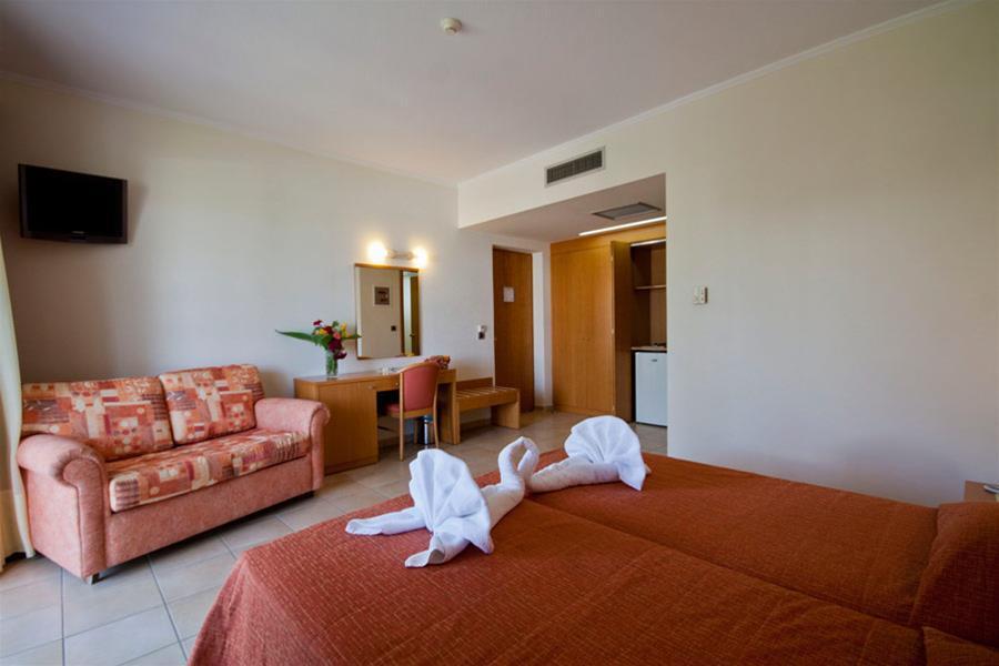 Tigaki Beach Hotel Экстерьер фото